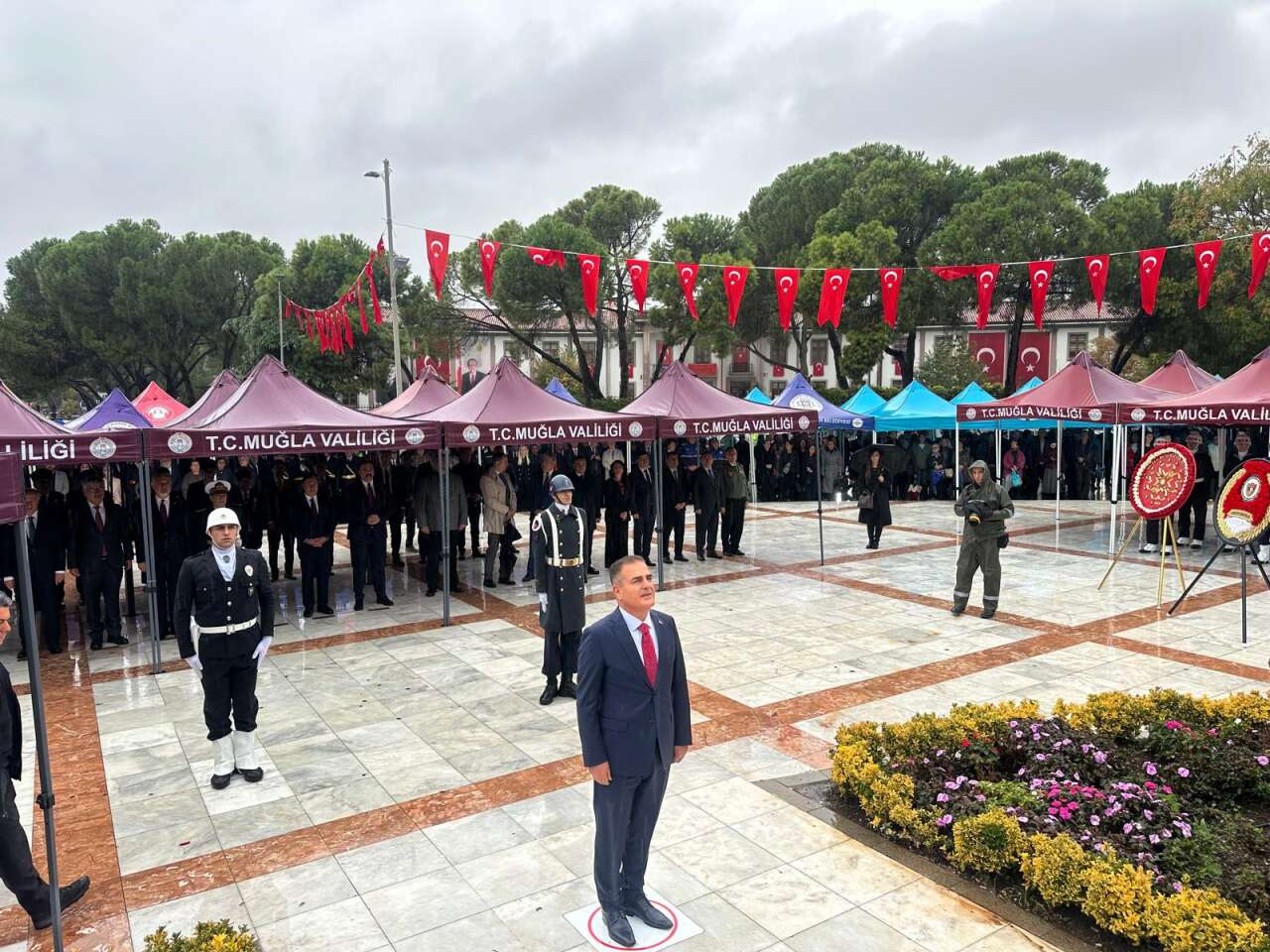 Muğla’da Cumhuriyet Bayramı Töreni Sağanak Yağış Altında Başladı 3